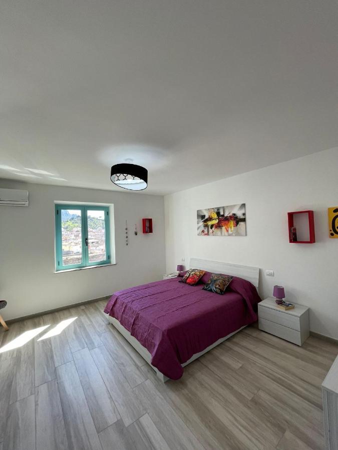 Апартаменты Casa Vacanze Sa Piazza Доргали Экстерьер фото
